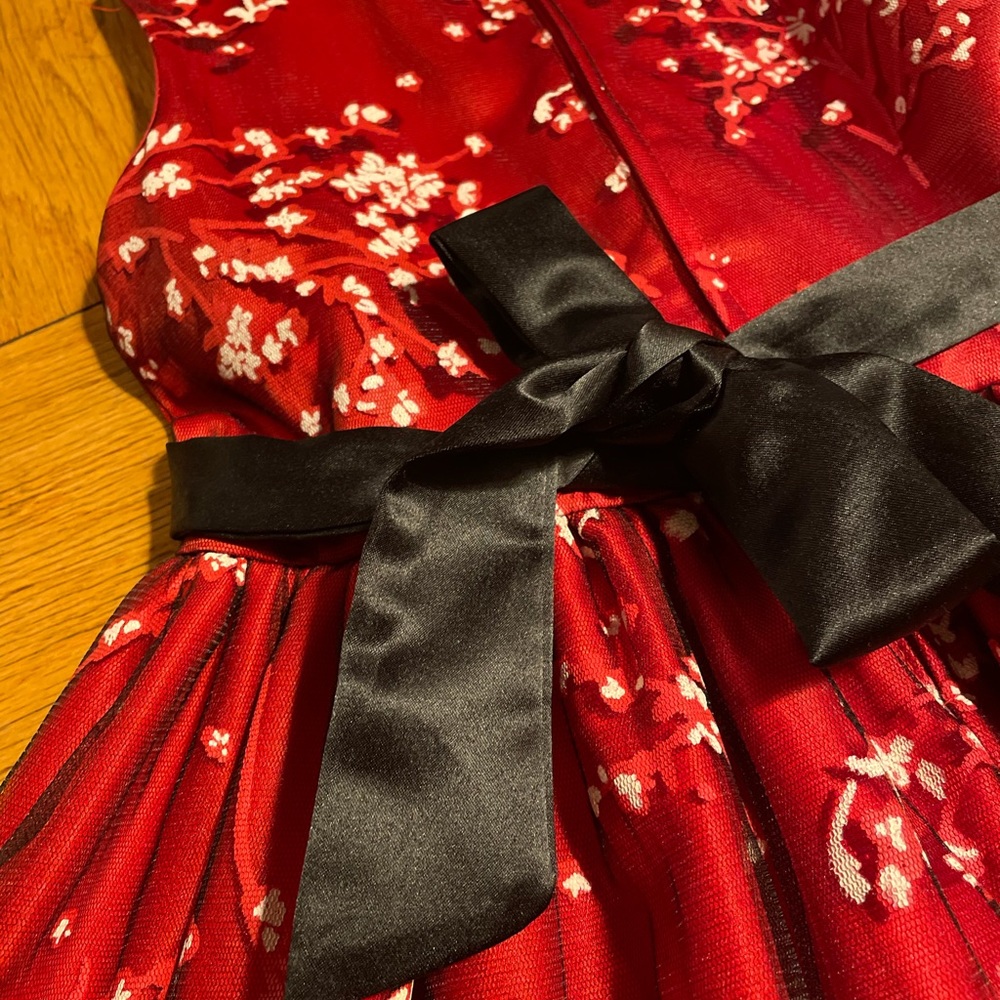 Adorably chic formal ball dress.